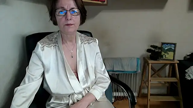 Snapshot of katemodel chatting on 05.16.26 katemodel online show from 05.16.26