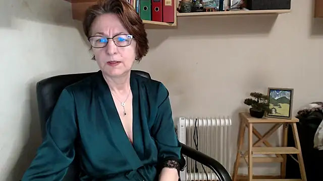Snapshot of katemodel chatting on 05.17.26 katemodel online show from 05.17.26