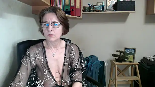 Snapshot of katemodel chatting on 05.31.26 katemodel online show from 05.31.26