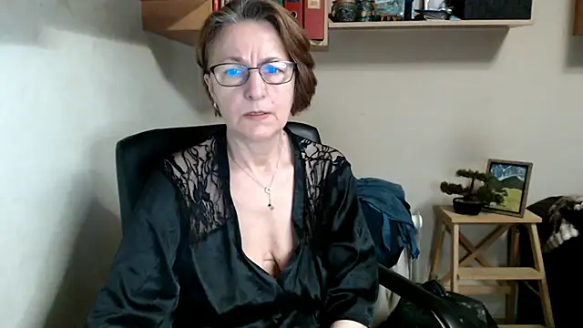 Snapshot of katemodel chatting on 06.12.26 katemodel online show from 06.12.26
