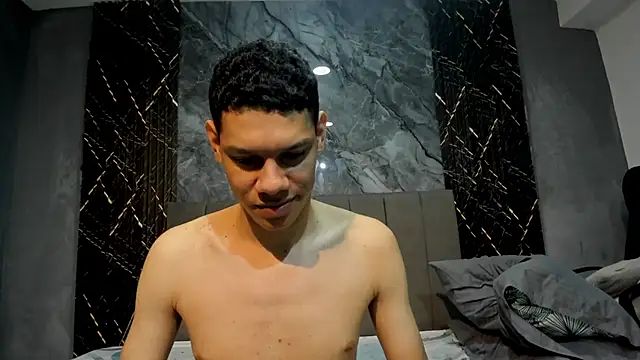 milo cruz  online show from 06.25.26