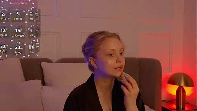 MollyHilton online show from 04.14.26