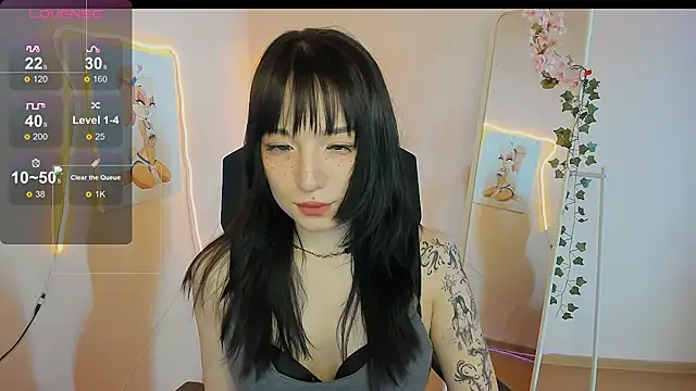 Snapshot of AliceeinWonderlanddd chatting on 05.02.26 AliceeinWonderlanddd online show from 05.02.26