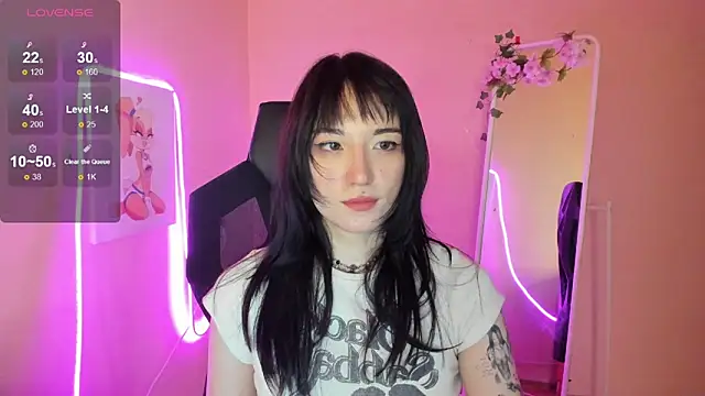 Snapshot of AliceeinWonderlanddd chatting on 06.11.26 AliceeinWonderlanddd online show from 06.11.26