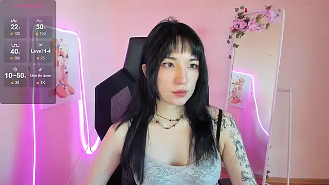 Snapshot of AliceeinWonderlanddd chatting on 06.15.26 AliceeinWonderlanddd online show from 06.15.26
