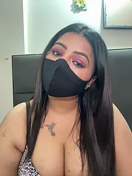 Snapshot of Myra_Desire69 chatting on 02.02.26 Myra Desire69 online show from 02.02.26