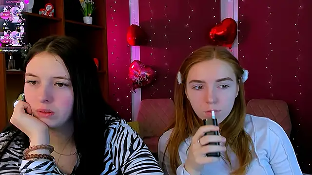 Snapshot of stella_flower chatting on 02.10.26 stella flower online show from 02.10.26