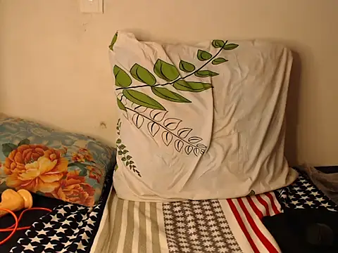 Snapshot of AmaraBlue03 chatting on 02.25.26 AmaraBlue03 online show from 02.25.26