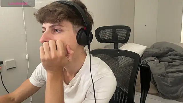 Snapshot of vitoraugustoxxx chatting on 02.09.26 vitoraugustoxxx online show from 02.09.26