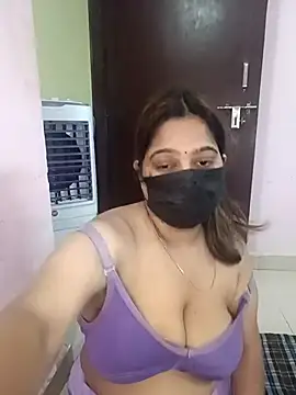 Snapshot of Aliya_Hott chatting on 05.02.26 Aliya Hott online show from 05.02.26