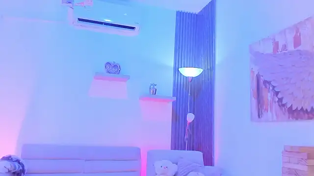 Snapshot of TAHIELA_ chatting on 02.10.26 TAHIELA online show from 02.10.26