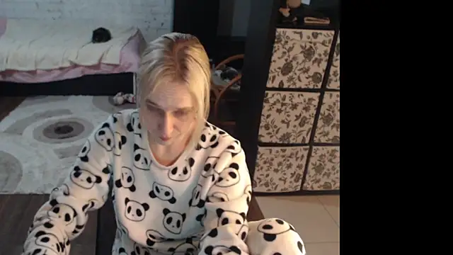 Snapshot of Your_guilty_pleasure1 chatting on 02.14.26 Your guilty pleasure1 online show from 02.14.26