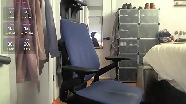 Snapshot of jomanf_slut chatting on 02.17.26 jomanf slut online show from 02.17.26