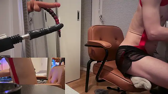 Snapshot of bulge_boy chatting on 02.19.26 bulge boy online show from 02.19.26