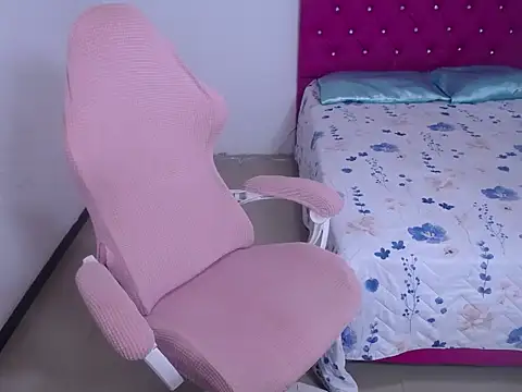 sara queen69 online show from 02.15.26