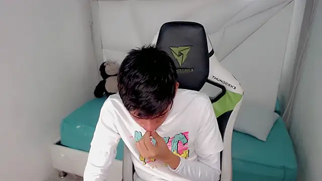 Snapshot of Liarr_ chatting on 02.23.26 Liarr online show from 02.23.26