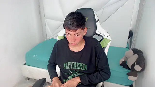 Snapshot of Liarr_ chatting on 02.24.26 Liarr online show from 02.24.26