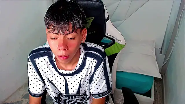 Liarr  online show from 04.16.26