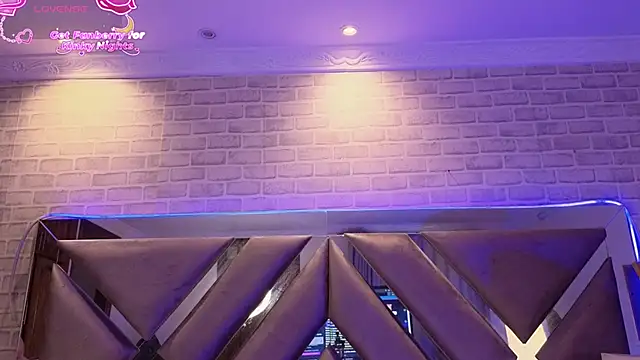 Snapshot of HarperrWest chatting on 02.11.26 HarperrWest online show from 02.11.26