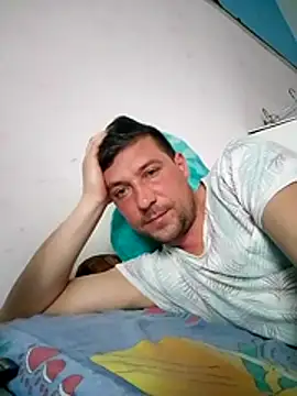 Miki01881 online show from 02.05.26