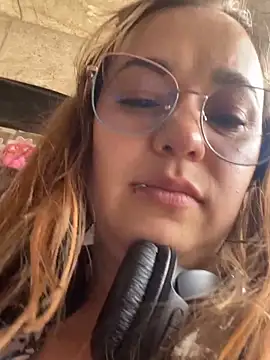Snapshot of Tammy_Parker chatting on 04.30.26 Tammy Parker online show from 04.30.26