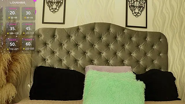 katt eyes  online show from 04.15.26