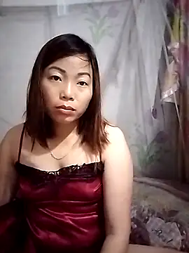 Snapshot of Ella-aa chatting on 05.18.26 Ella-aa online show from 05.18.26