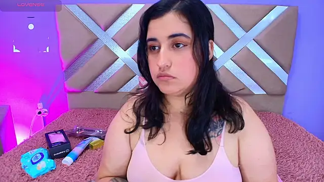 Snapshot of dani_vemom chatting on 02.04.26 dani vemom online show from 02.04.26