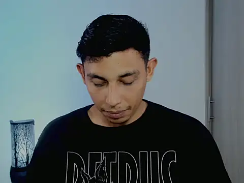 Snapshot of nilo2021 chatting on 04.17.26 nilo2021 online show from 04.17.26