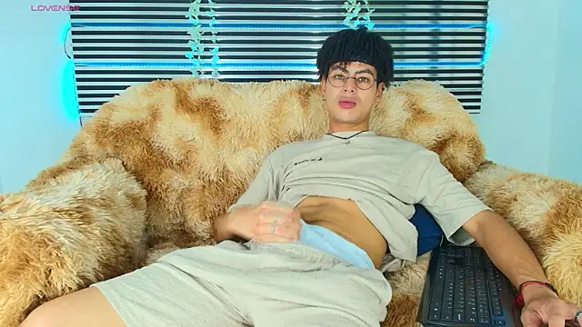 Snapshot of ThiiagoSaeenz chatting on 05.08.26 ThiiagoSaeenz online show from 05.08.26