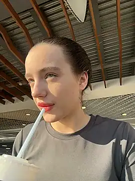 MiaTee online show from 02.26.26