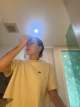 MiaTee online show from 03.26.26