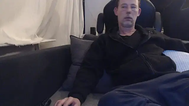 Snapshot of Sexy_Ass_Mike chatting on 02.19.26 Sexy Ass Mike online show from 02.19.26