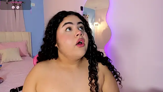 Snapshot of LOU_22_ chatting on 02.18.26 LOU 22 online show from 02.18.26