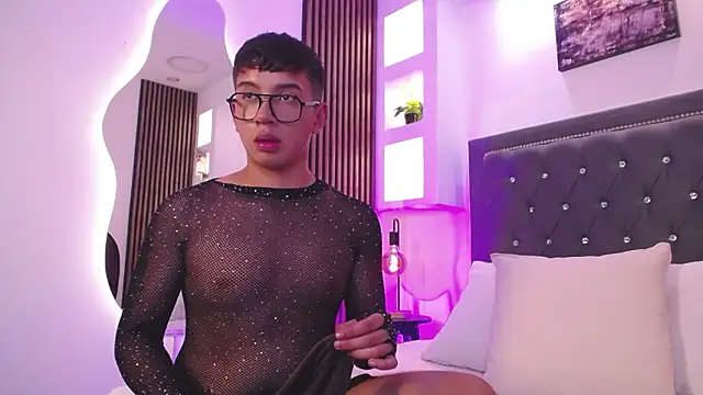 Snapshot of Fancy_Vixen chatting on 02.20.26 Fancy Vixen online show from 02.20.26