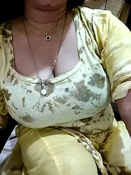 Snapshot of PARI51 chatting on 06.06.26 PARI51 online show from 06.06.26