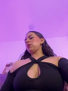 Annie bonnie  online show from 04.15.26