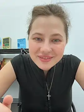 Snapshot of AsynaYuuki chatting on 03.26.26 AsynaYuuki online show from 03.26.26
