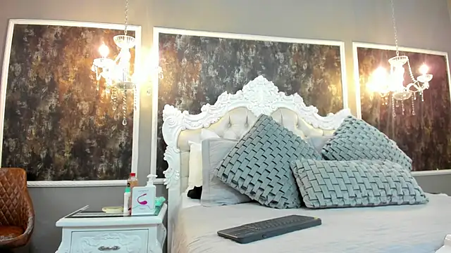 Snapshot of JuliethMilf chatting on 03.29.26 JuliethMilf online show from 03.29.26