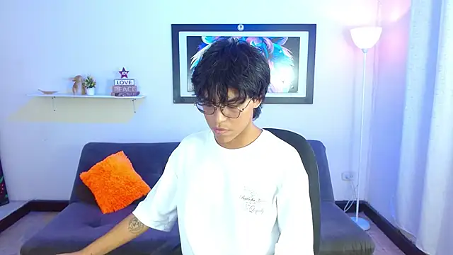 Snapshot of Maecum18 chatting on 02.10.26 Maecum18 online show from 02.10.26