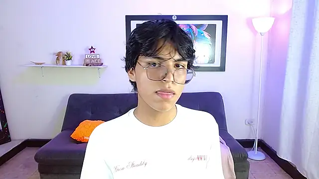 Snapshot of Maecum18 chatting on 02.24.26 Maecum18 online show from 02.24.26