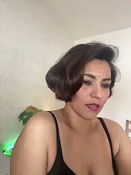 Snapshot of eva_luz chatting on 02.17.26 eva luz online show from 02.17.26