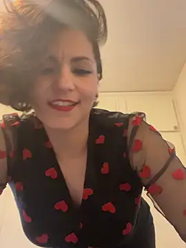 Snapshot of eva_luz chatting on 05.14.26 eva luz online show from 05.14.26