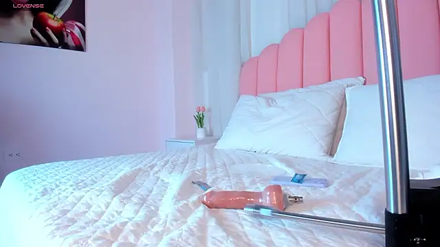 Snapshot of Naty_Rose23 chatting on 02.25.26 Naty Rose23 online show from 02.25.26