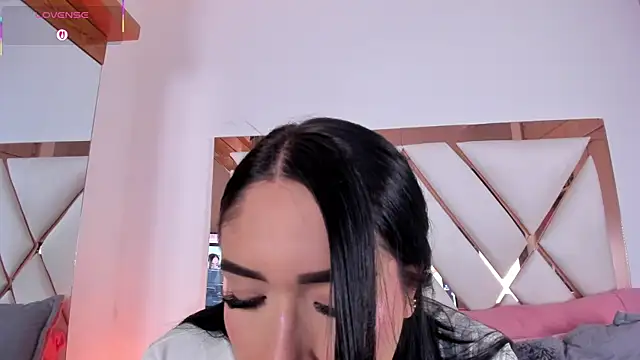 Snapshot of Niky_Vega chatting on 06.24.26 Niky Vega online show from 06.24.26
