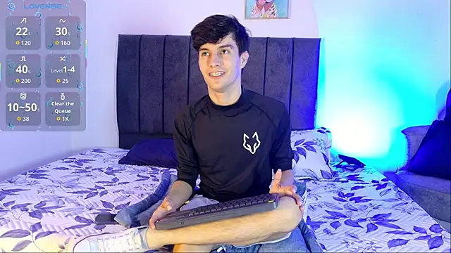 Snapshot of axxxel_twink chatting on 06.04.26 axxxel twink online show from 06.04.26