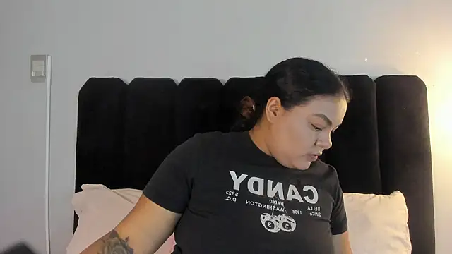 Snapshot of Amaranoir- chatting on 02.28.26 Amaranoir- online show from 02.28.26