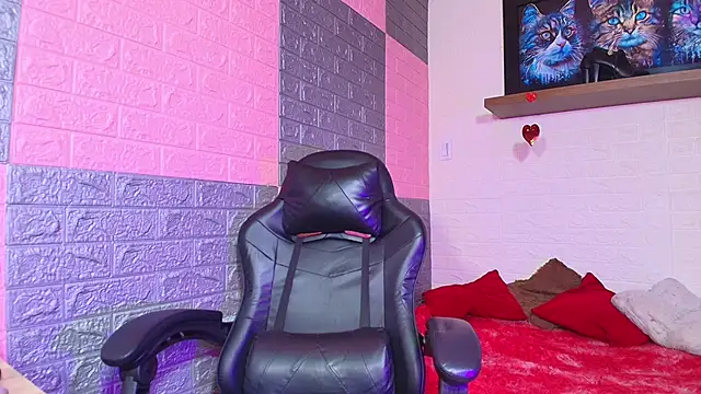 Snapshot of alanna_Love02 chatting on 03.01.26 alanna Love02 online show from 03.01.26