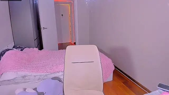 Snapshot of _Maybe_Baby_ chatting on 02.17.26 Maybe Baby online show from 02.17.26