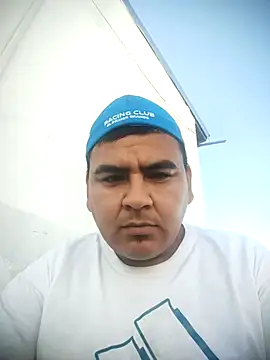 Snapshot of Sergiowooo chatting on 02.14.26 Sergiowooo online show from 02.14.26